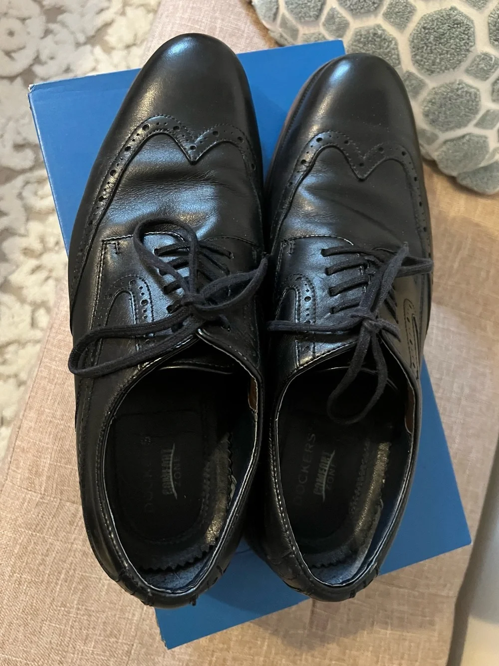 Dockers Black Wingtip Oxford